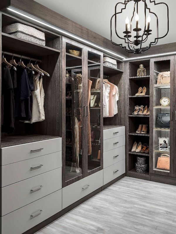 14 Must-Have Walk-In Closet Design Features