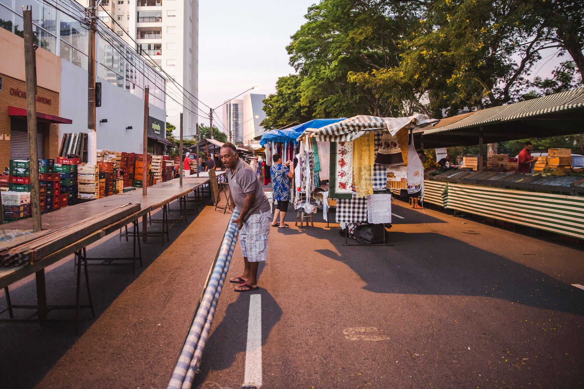 Fotografia autoral de feira livre em São Paulo 