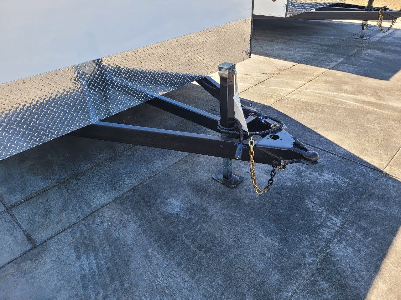 White Enclosed Trailer Bolt View