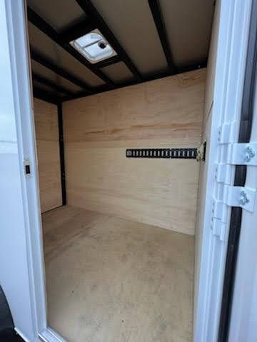 Short White Enclosed Trailers Side View Door