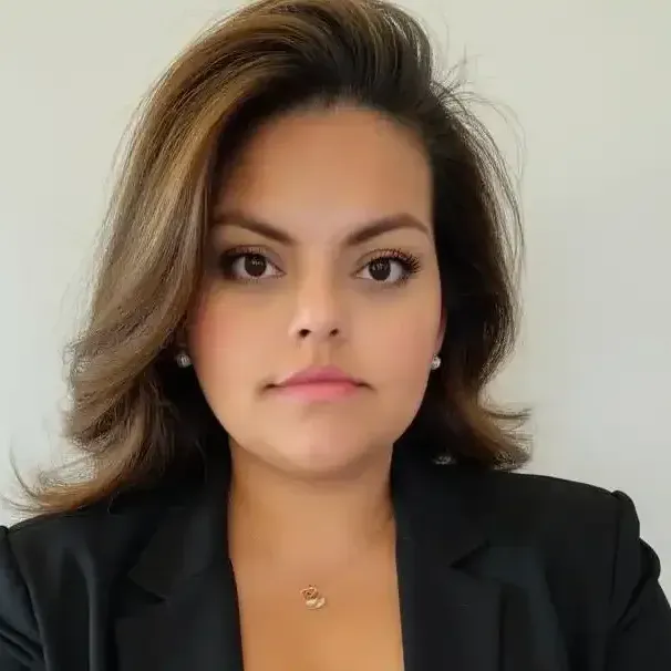 Paola Baldomar Headshot