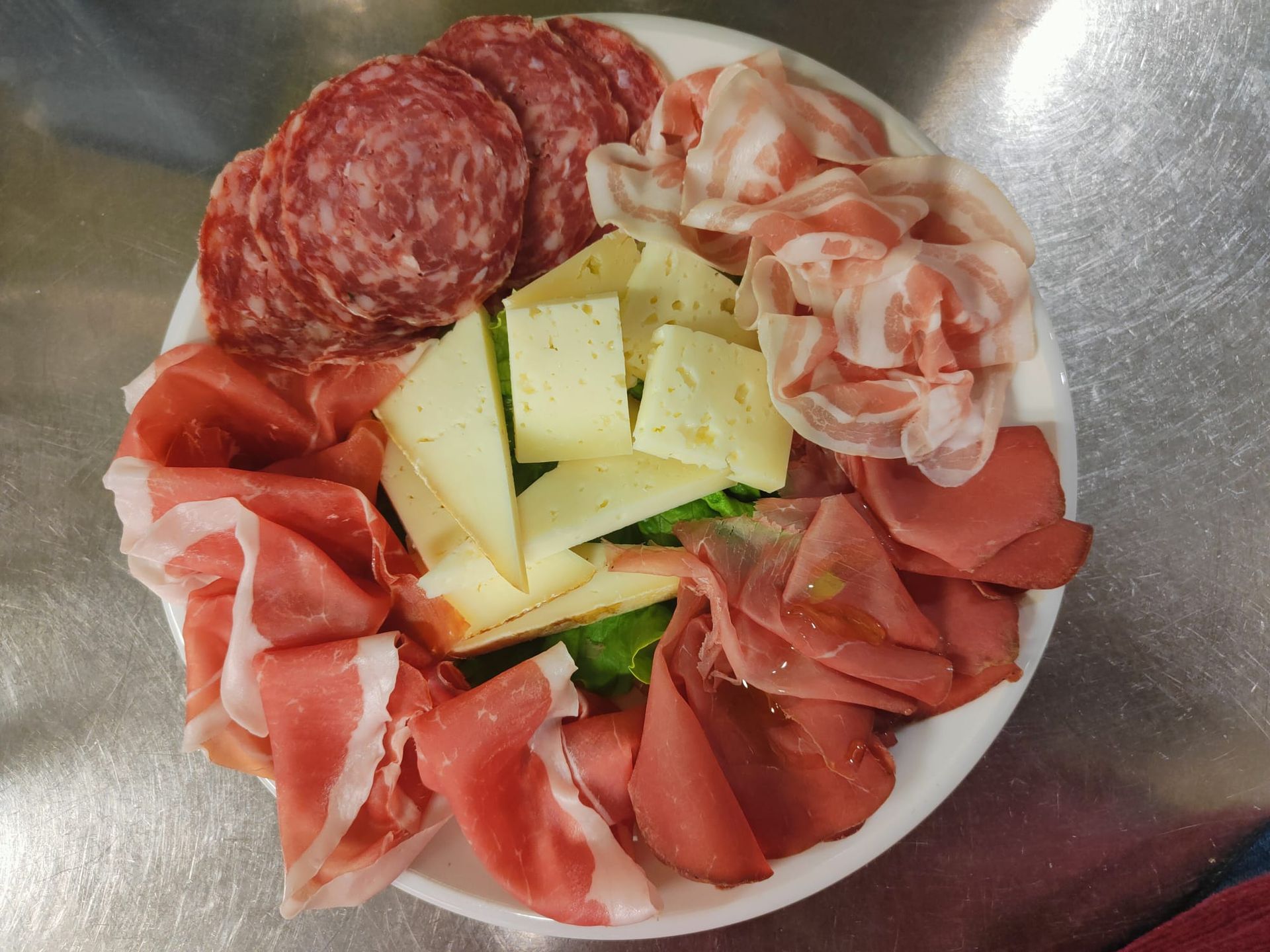 tagliere di salumi e formaggi