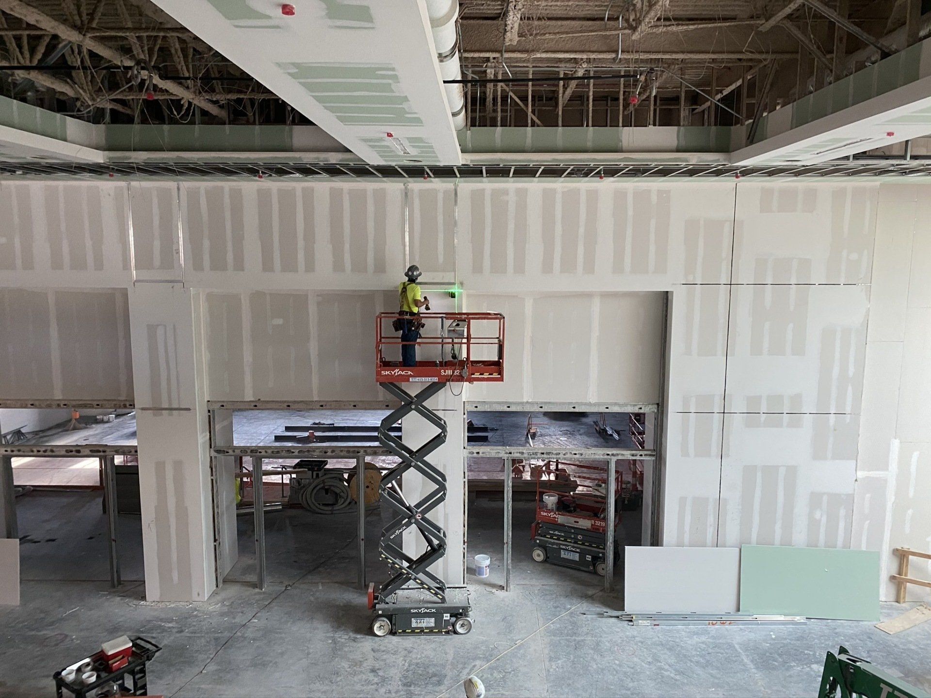 commercial drywall contractor