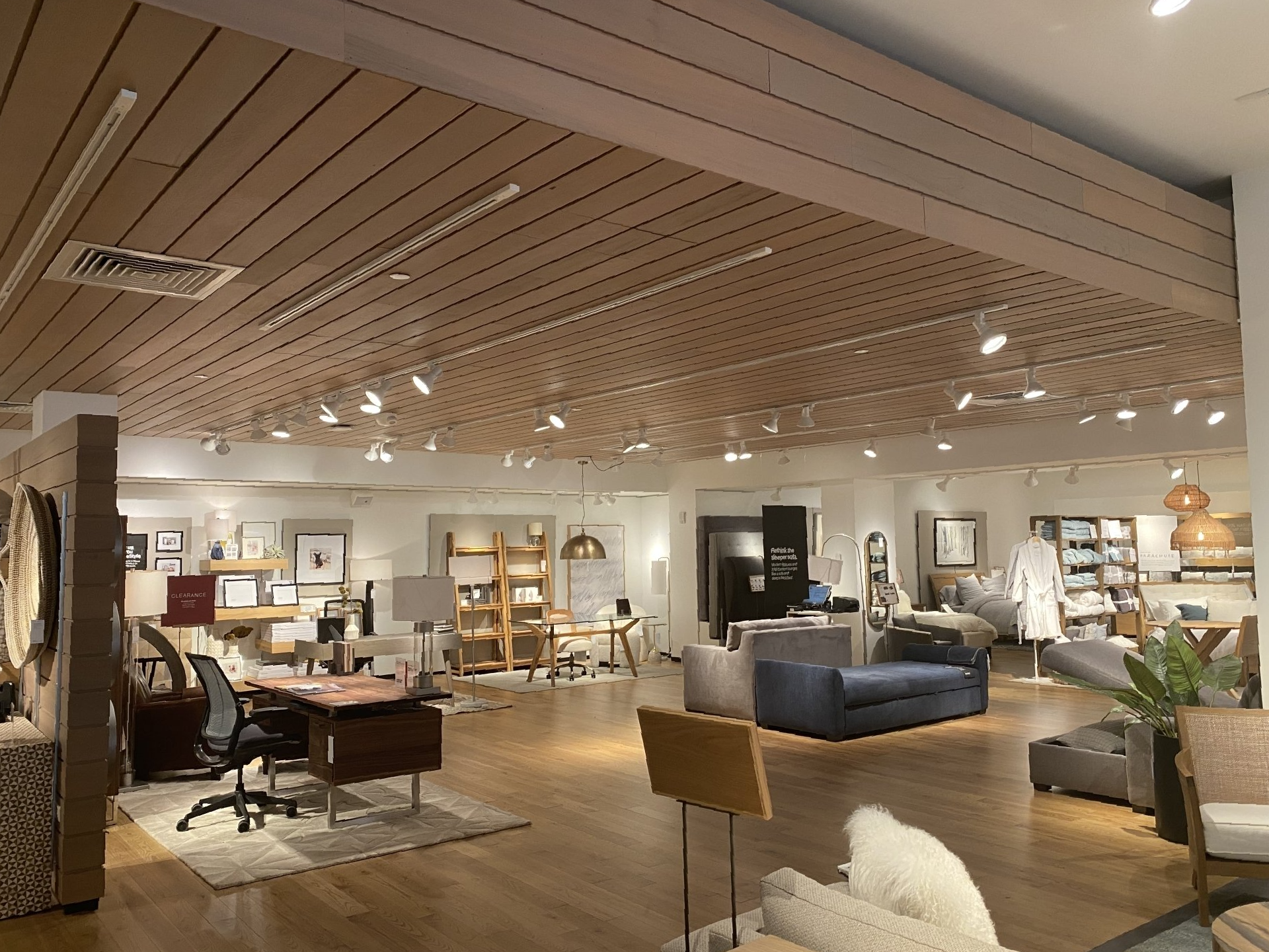 Crate&Barrell retail construction contractor ATL & Nashville