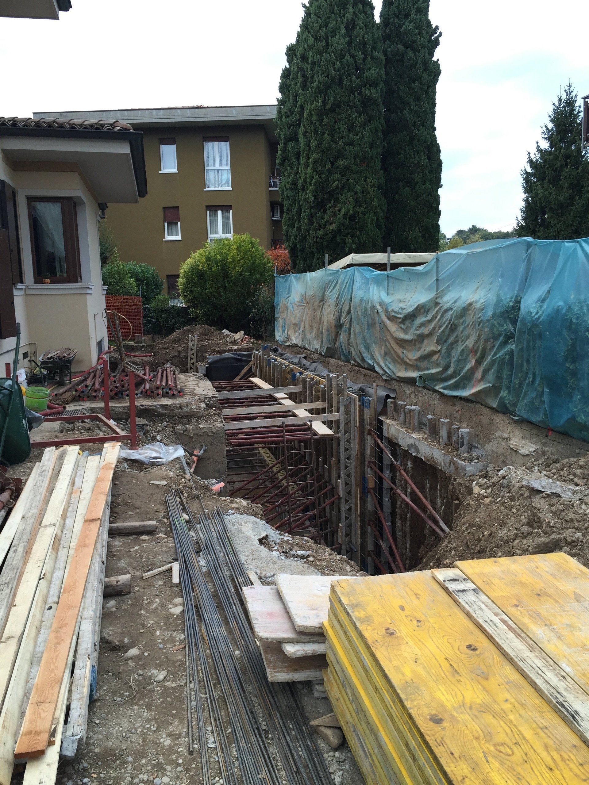 posa fondamenta per autorimessa