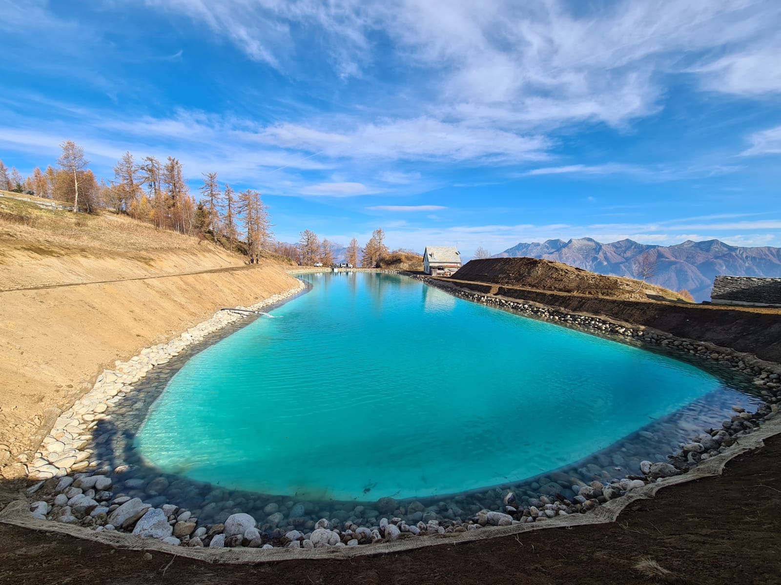 posa di un muro in mattoni