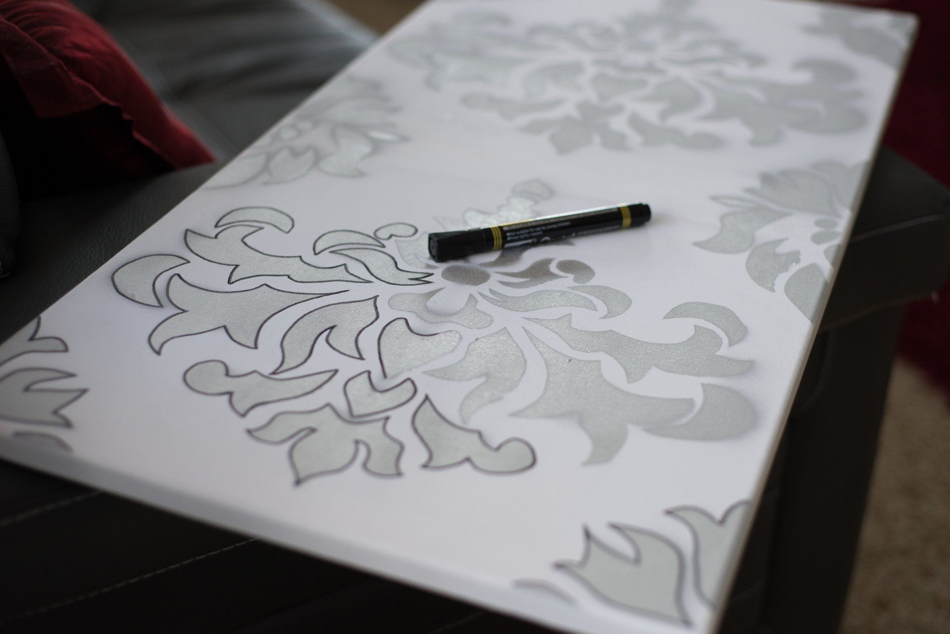 Damask canvases