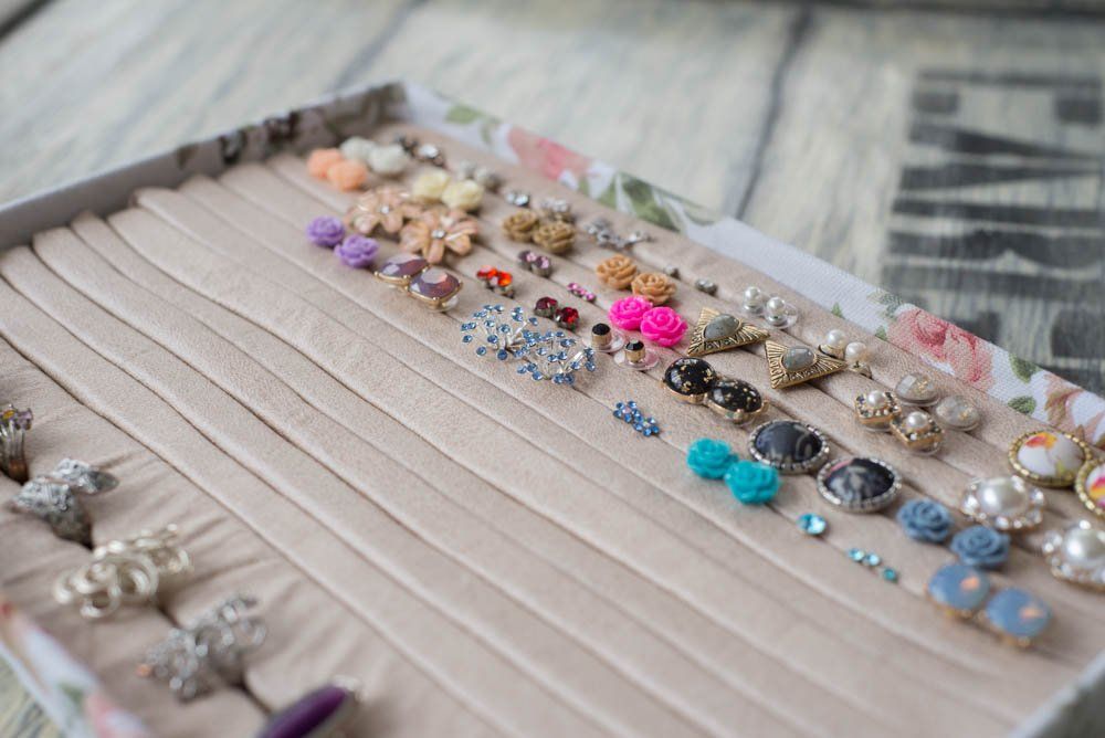 Rings & earrings holder