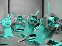 Rolling mills for the manufacture of slats