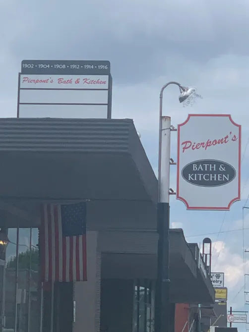 A store front with a sign that says pierpont 's bath & kitchen