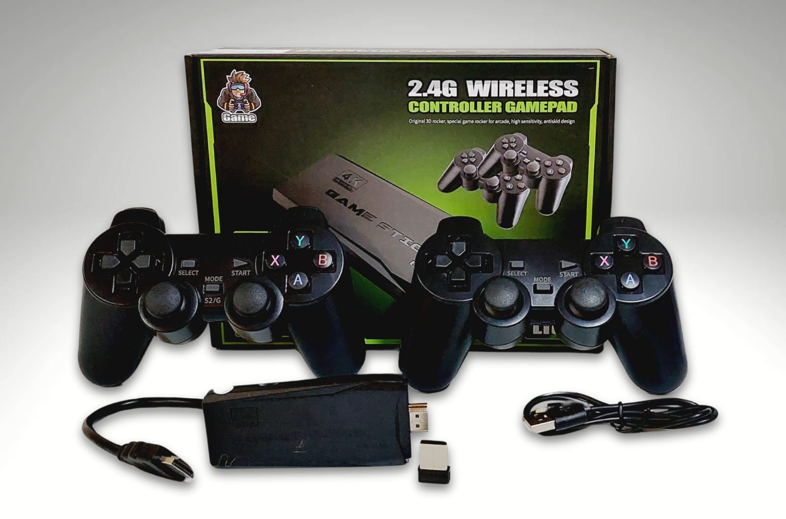 Dos controladores de juegos inalámbricos negros, consola y accesorios.