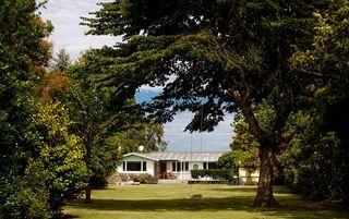 Eliza's Garden Cottage Accommodation in Marlborough NZ