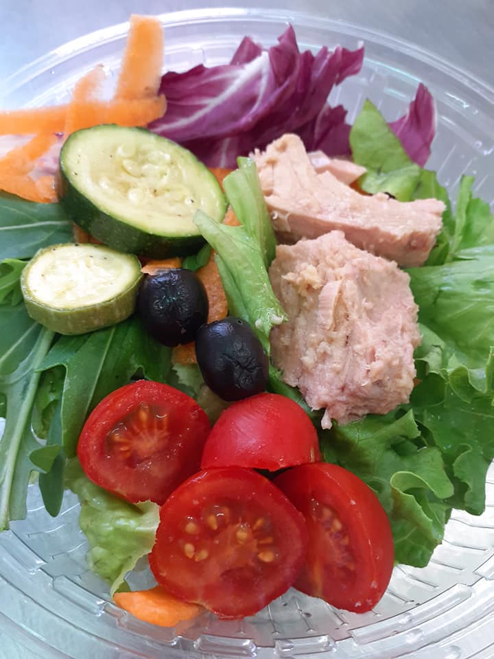 Insalata mista con pomodori