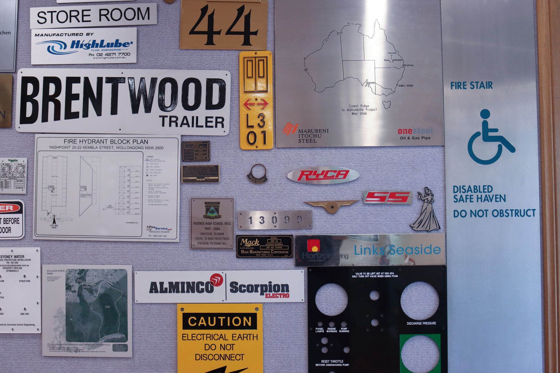 A collection of signs including one that says brentwood trailer — Brookes Engraving & Signs in Woonona, NSW