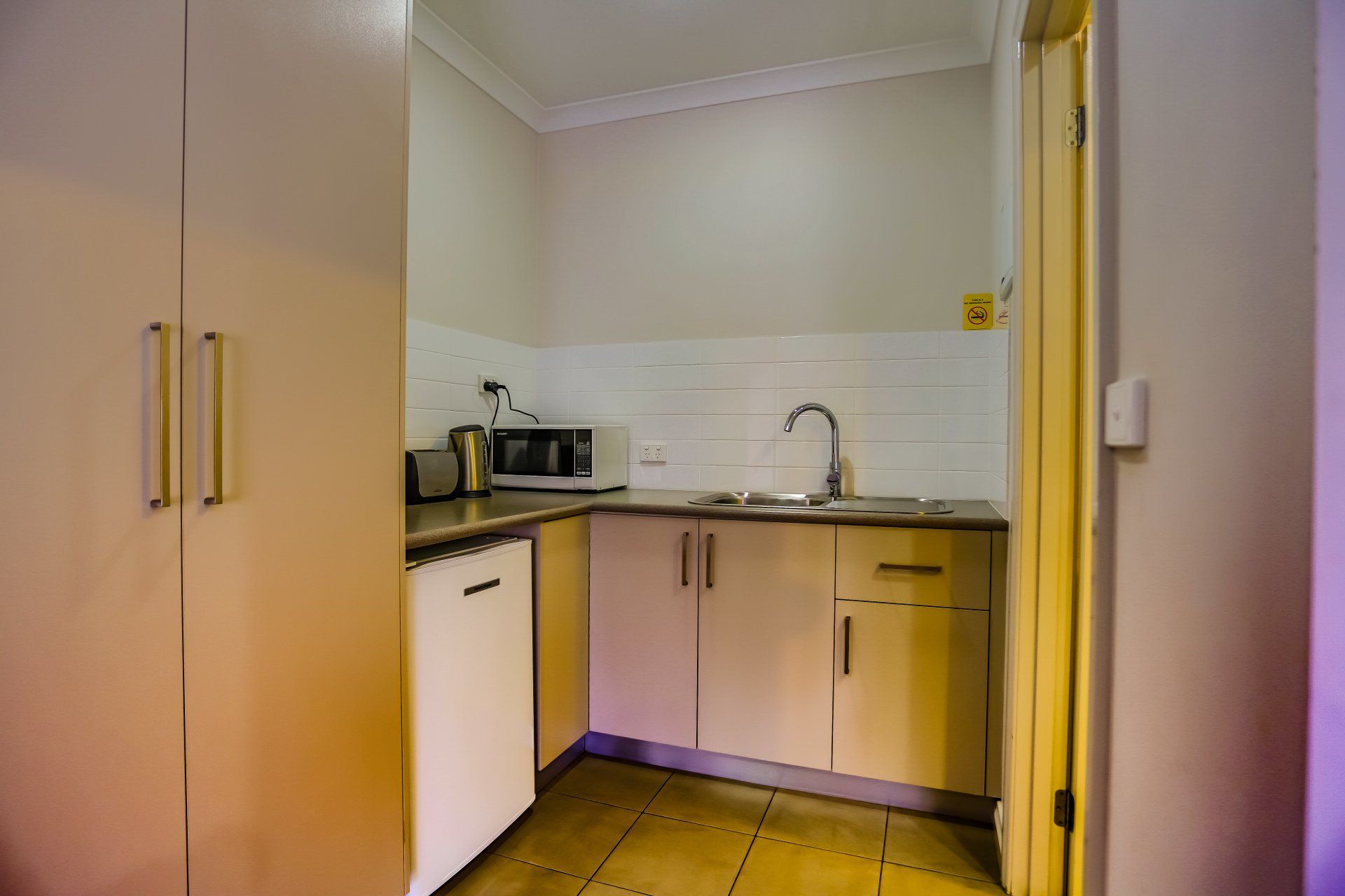 Standard Rooms - Kitchenette