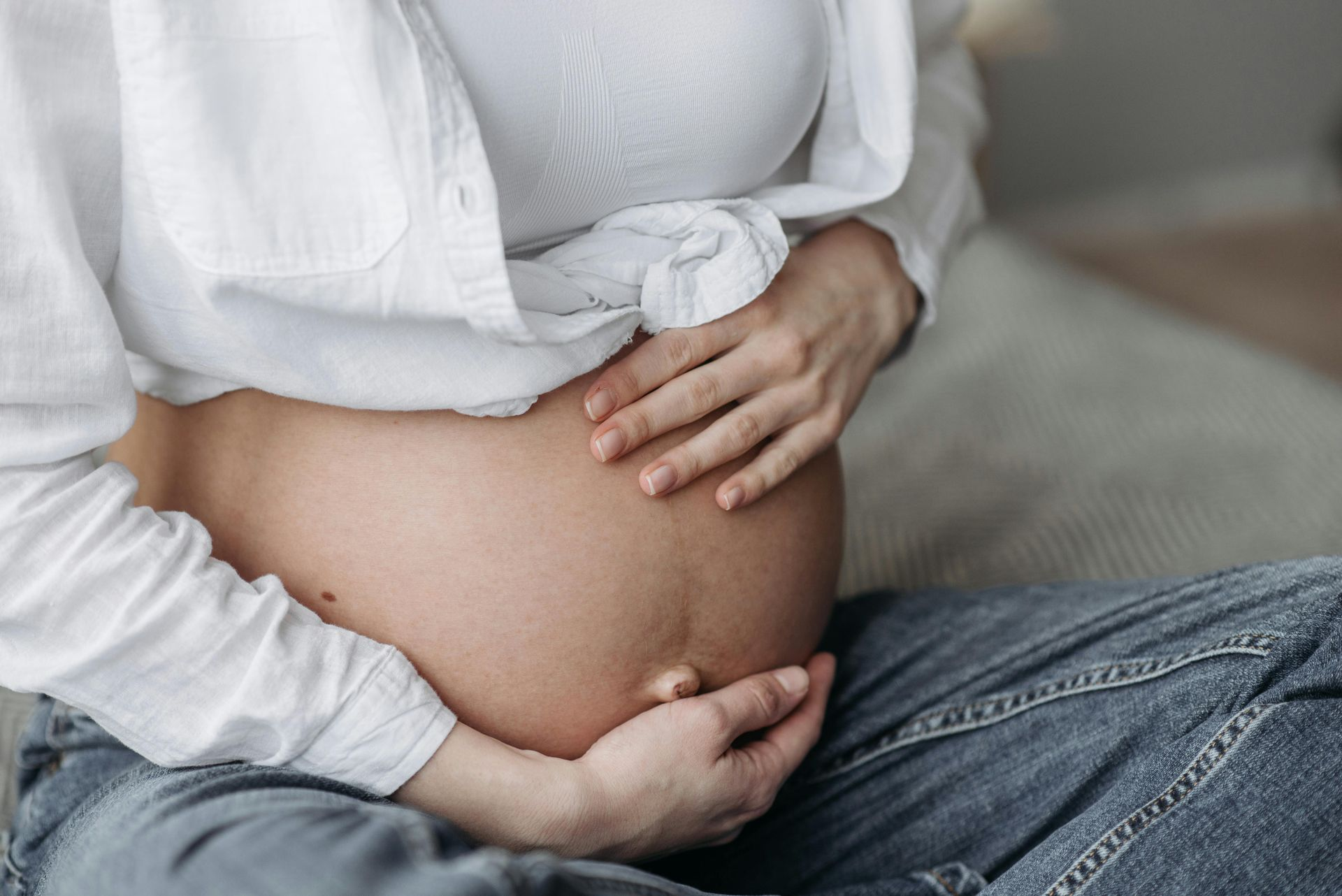 concerned pregnant woman