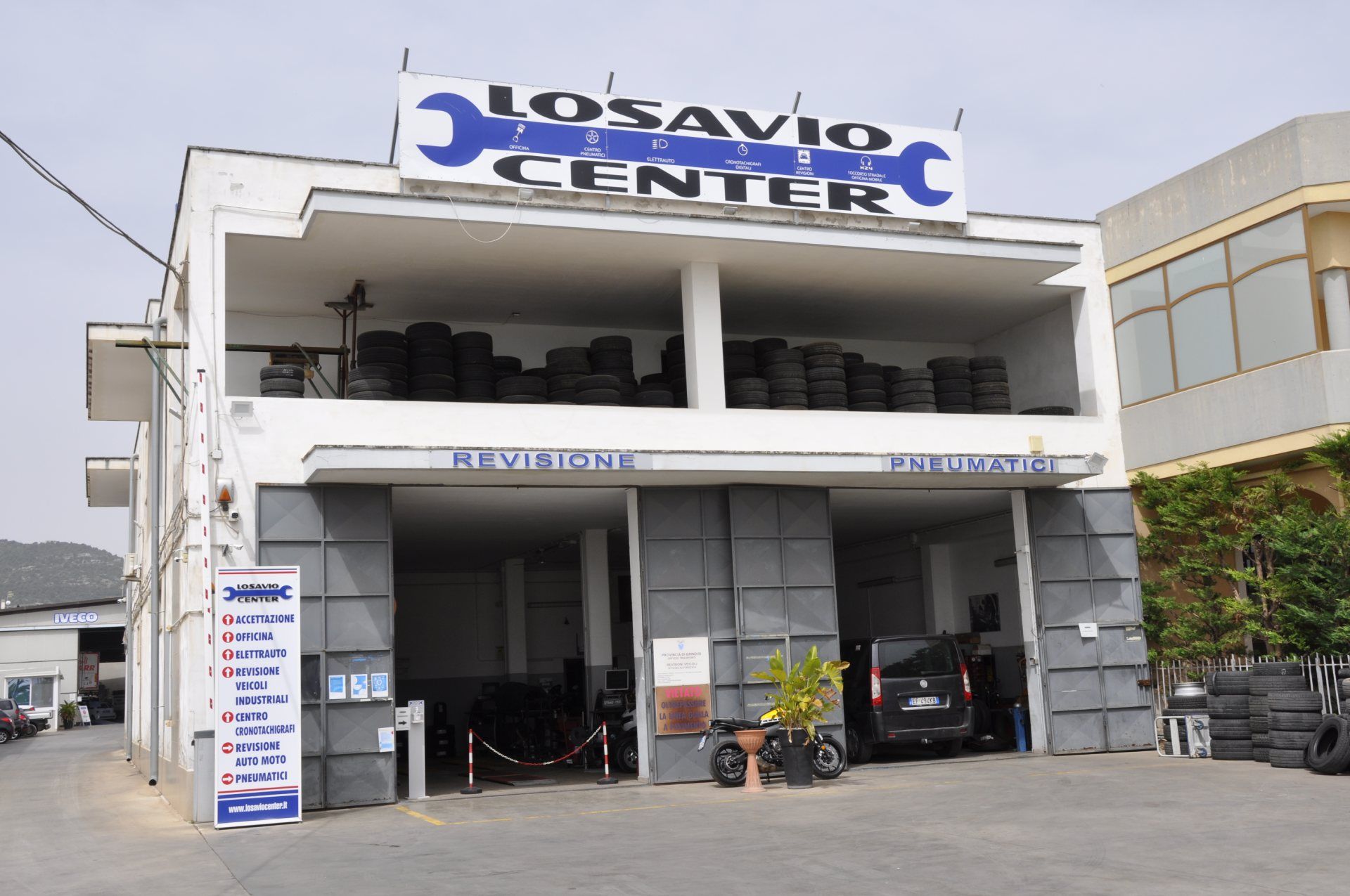 Officina autocarri, auto, cava cantiere