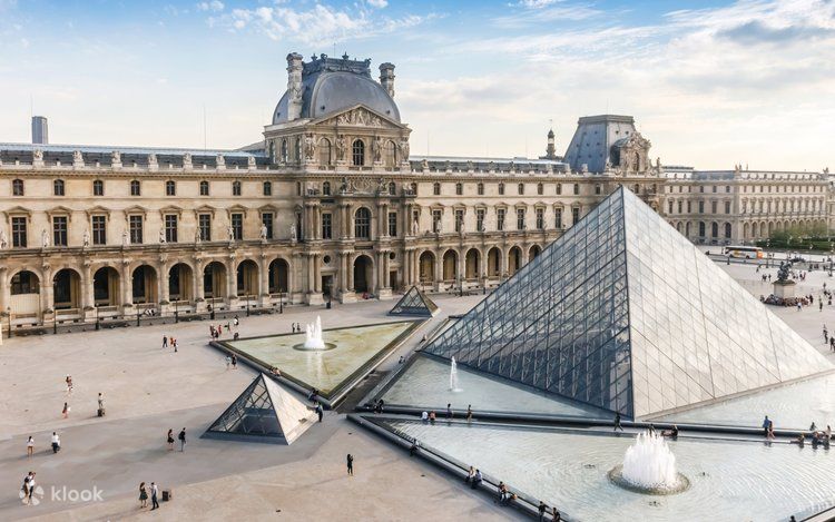 Louvre Pyramid