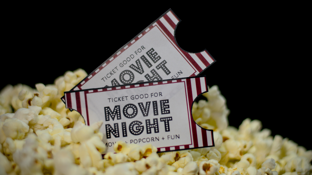 Movie Experience Guide: Indoor Theater vs Outdoor Screening