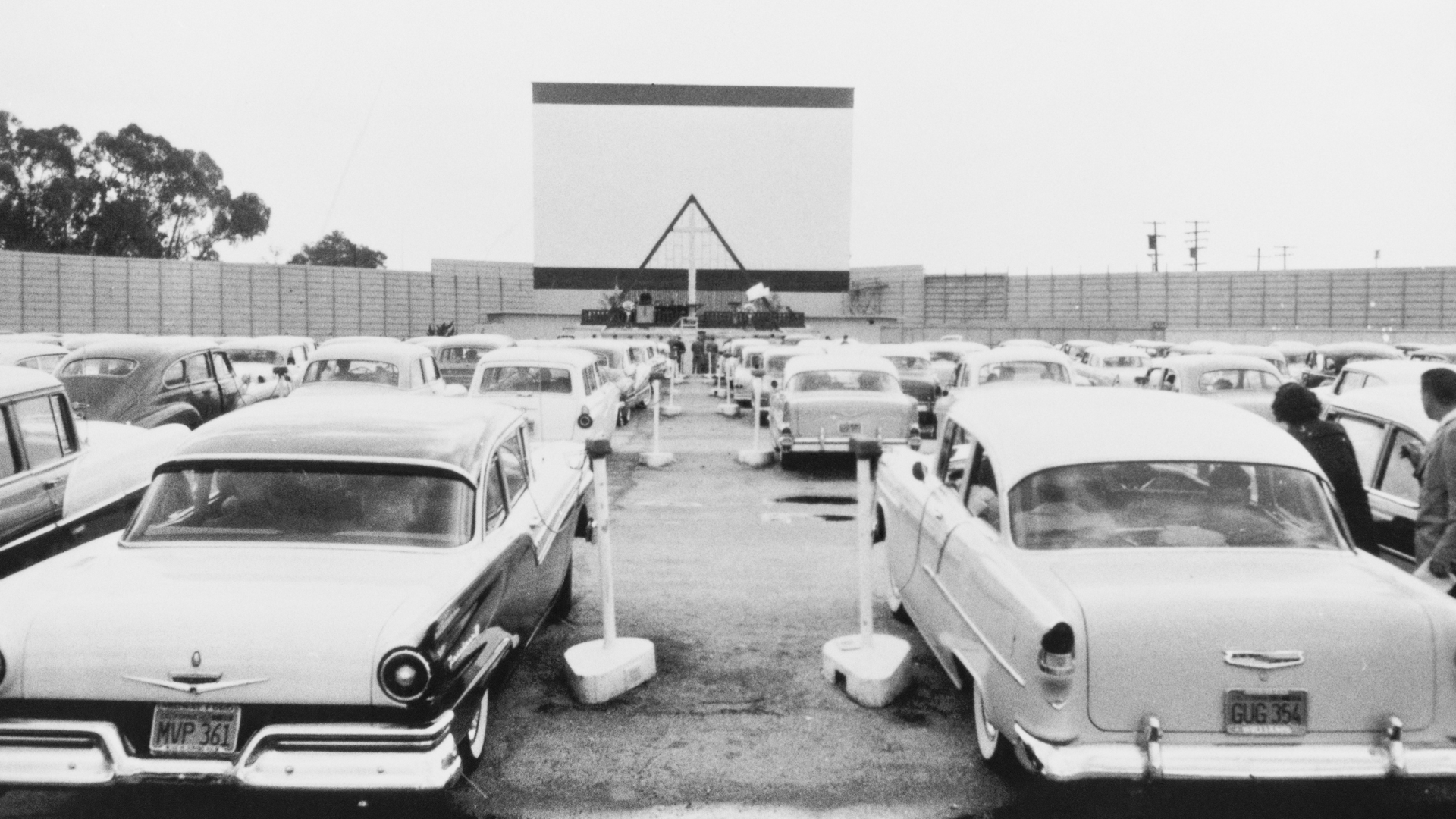 Outdoor Cinema and Building Connections