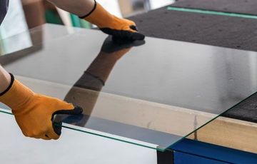 FABRICACIÓN, DISEÑO EN ALUMINIO Y VIDRIO NOE
