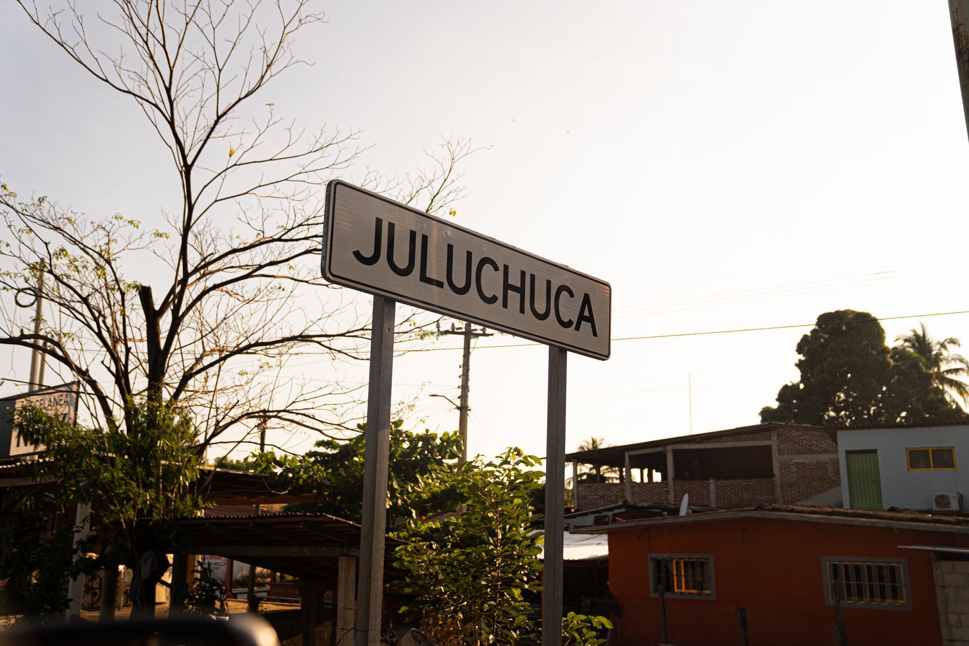 A street sign that says juluchuca on it