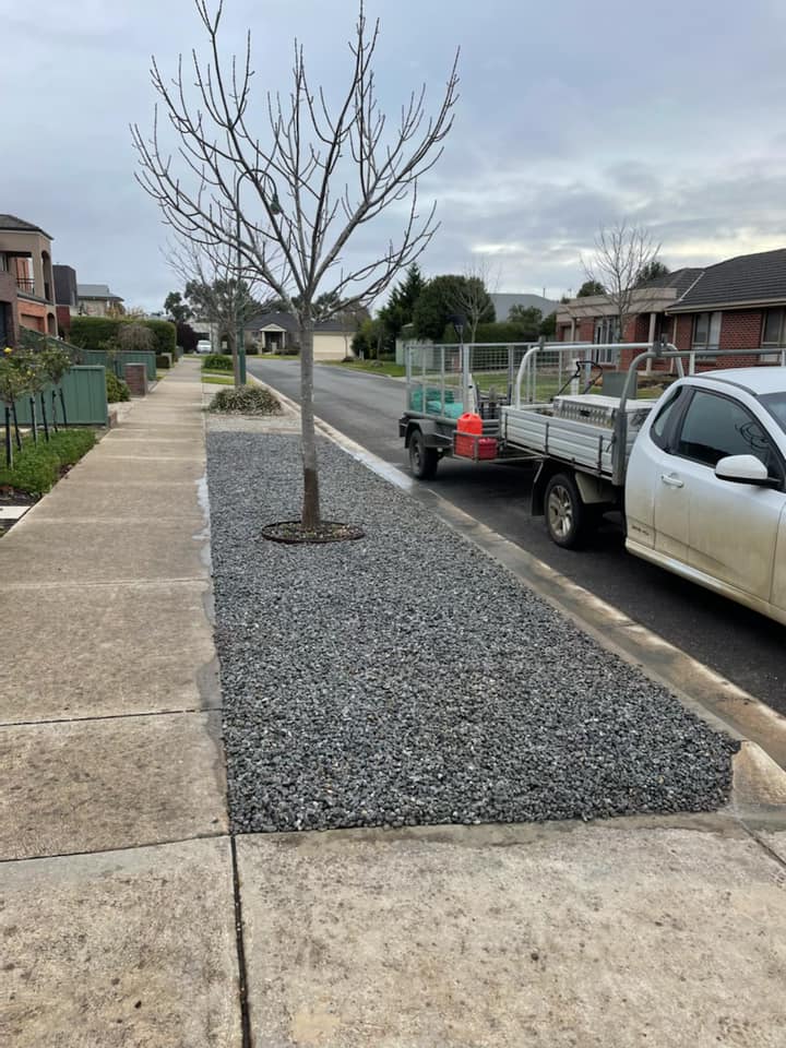 Hedge trimming near me