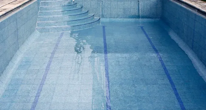 empresa experta en impermeabilizar piscinas en Sevilla