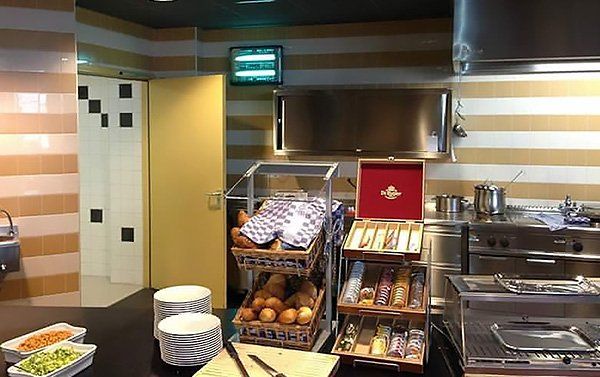 edge fly light in bakery