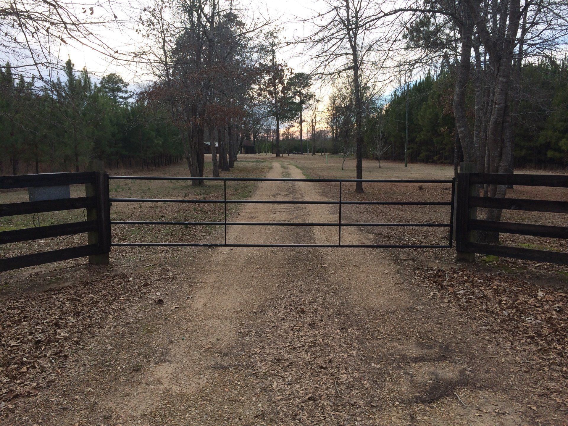 Long Gate — Columbus, MS — Columbus Fence Company