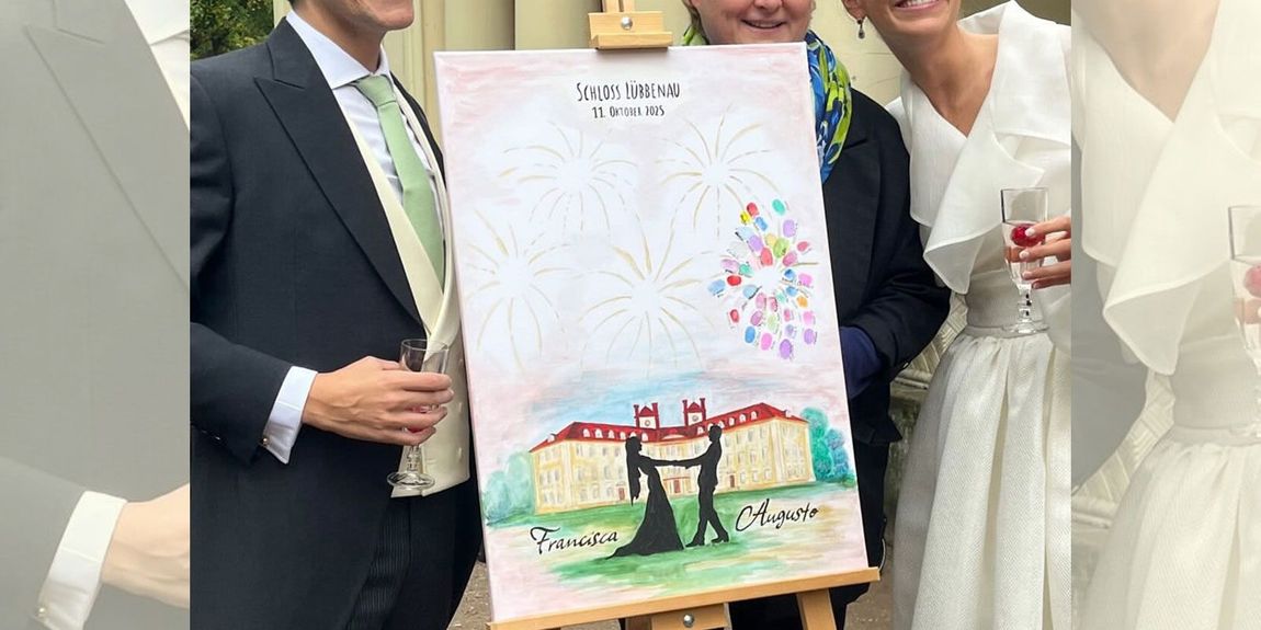 Bild mit Brautpaar, Schloss und Feuerwerk