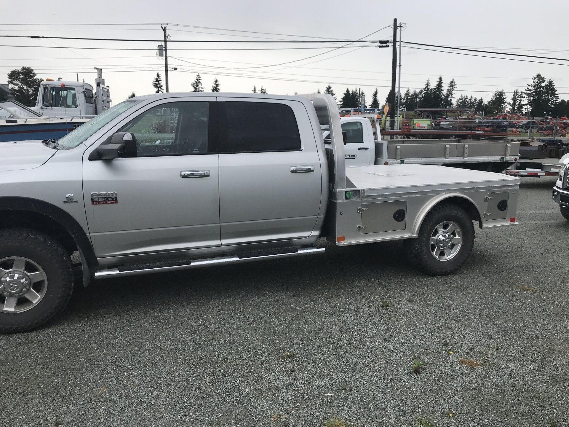 8'6 AL Skirted Dodge LF