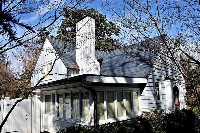 Side View of White House — Chapel Hill, NC — Walker Brown Company LLC