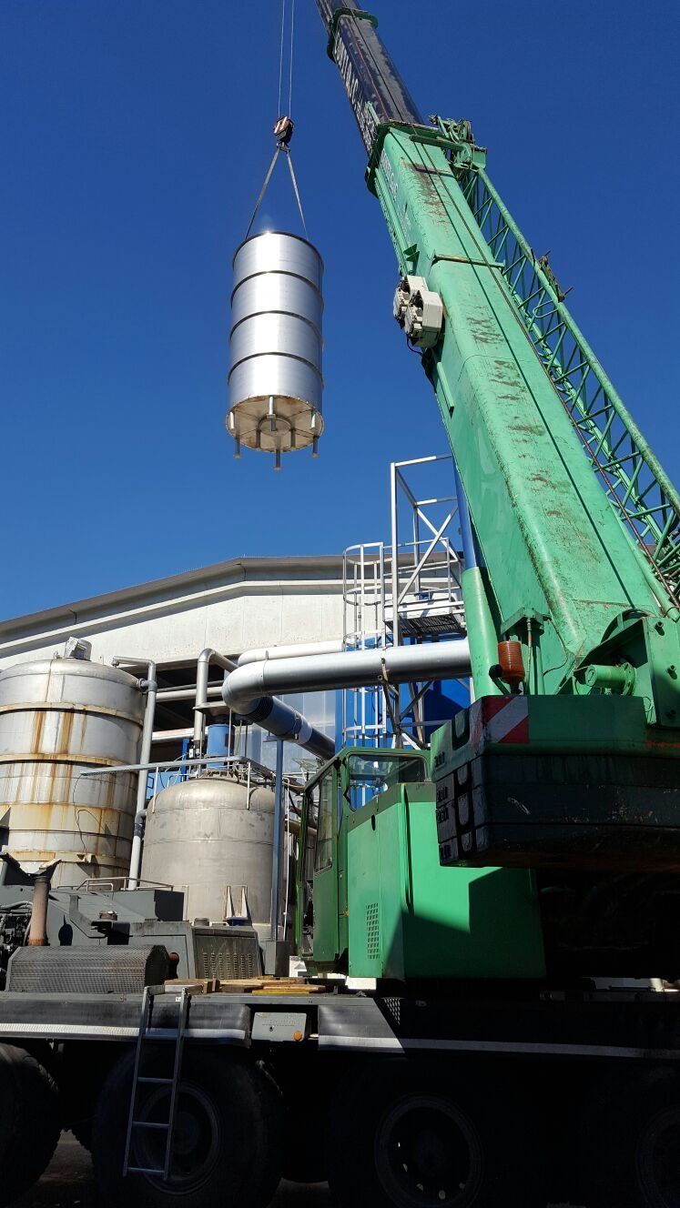 posa di silos per impianto di depurazione acqua