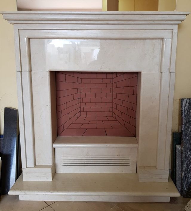 cornice per camino in marmo