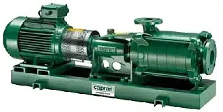 Pompa industriale verde su base verde.