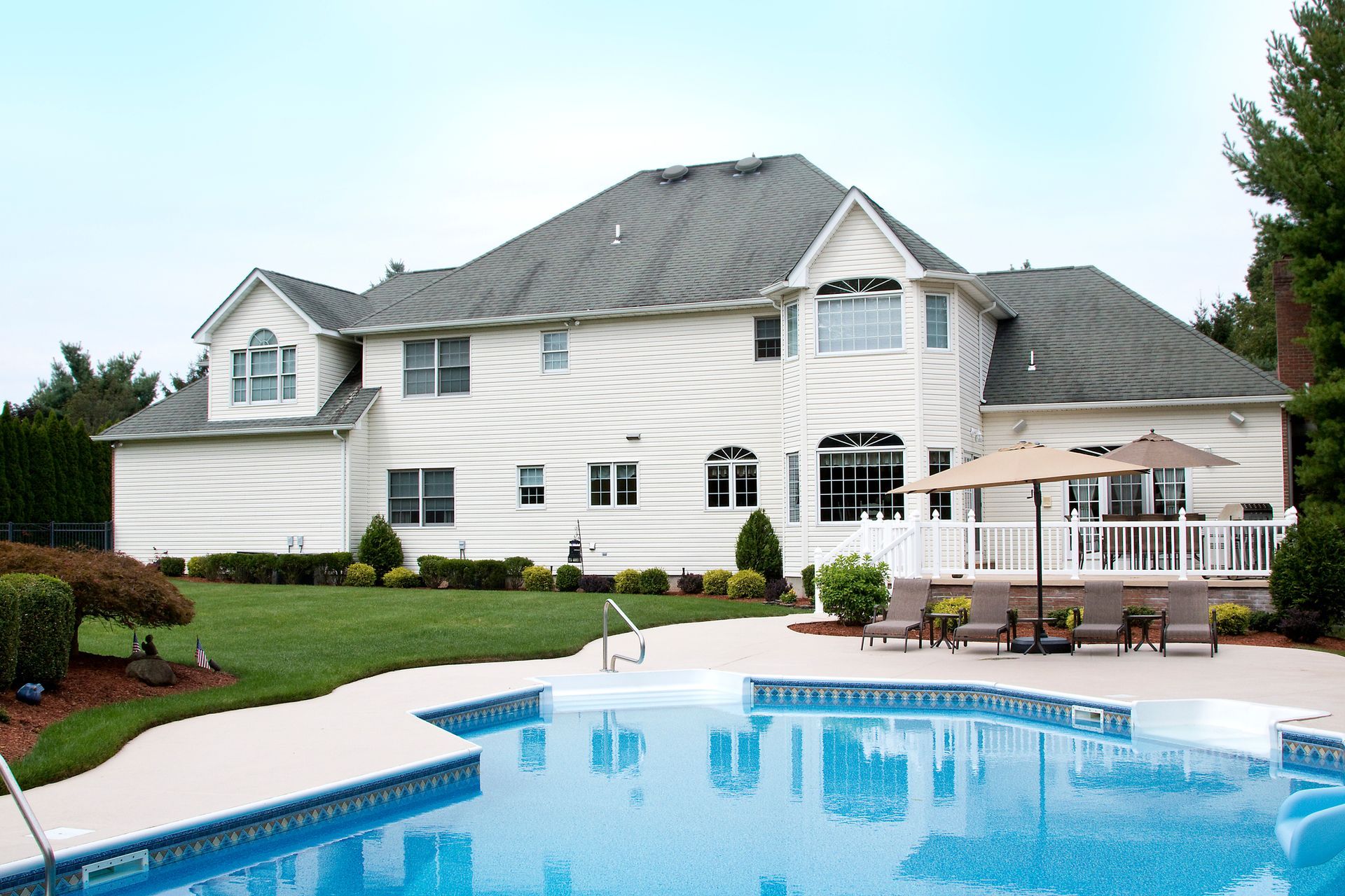 White House With Pool — Dallas, TX — Heavenly Pools