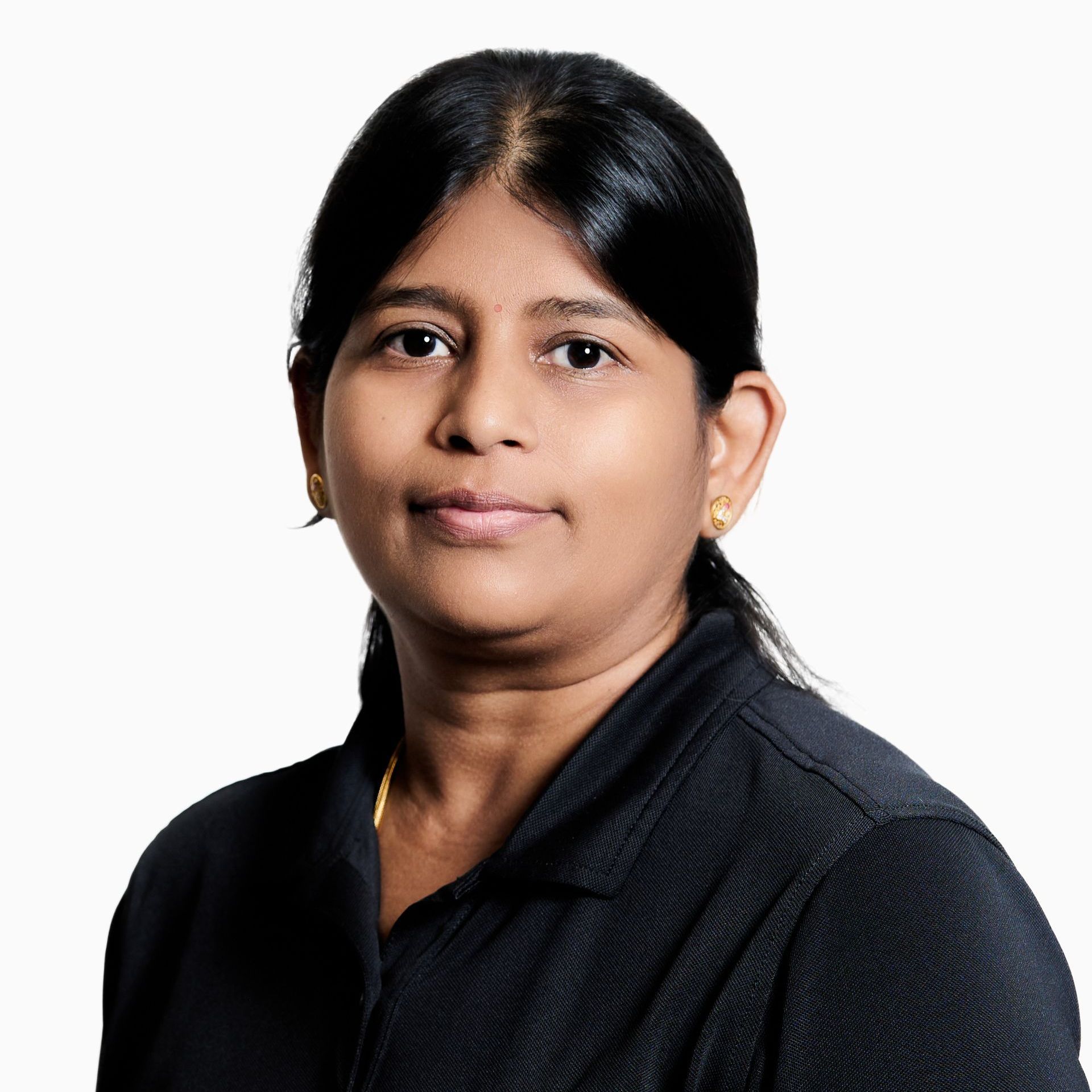 Priya Subramanyam Headshot