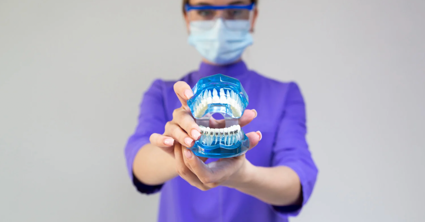 How to choose the right dental implant specialist