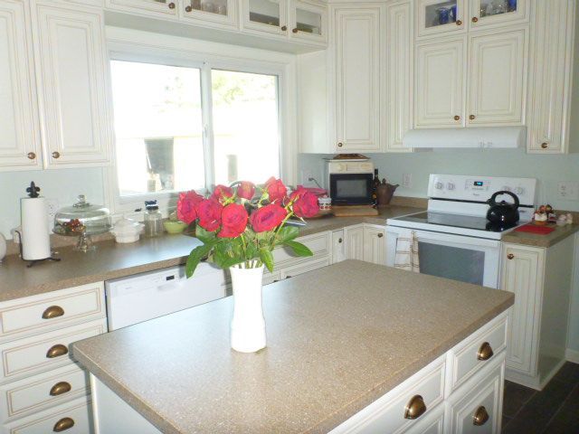 Kitchen Table After - Lansing, MI - Sunrise Cleaning & Construction Services