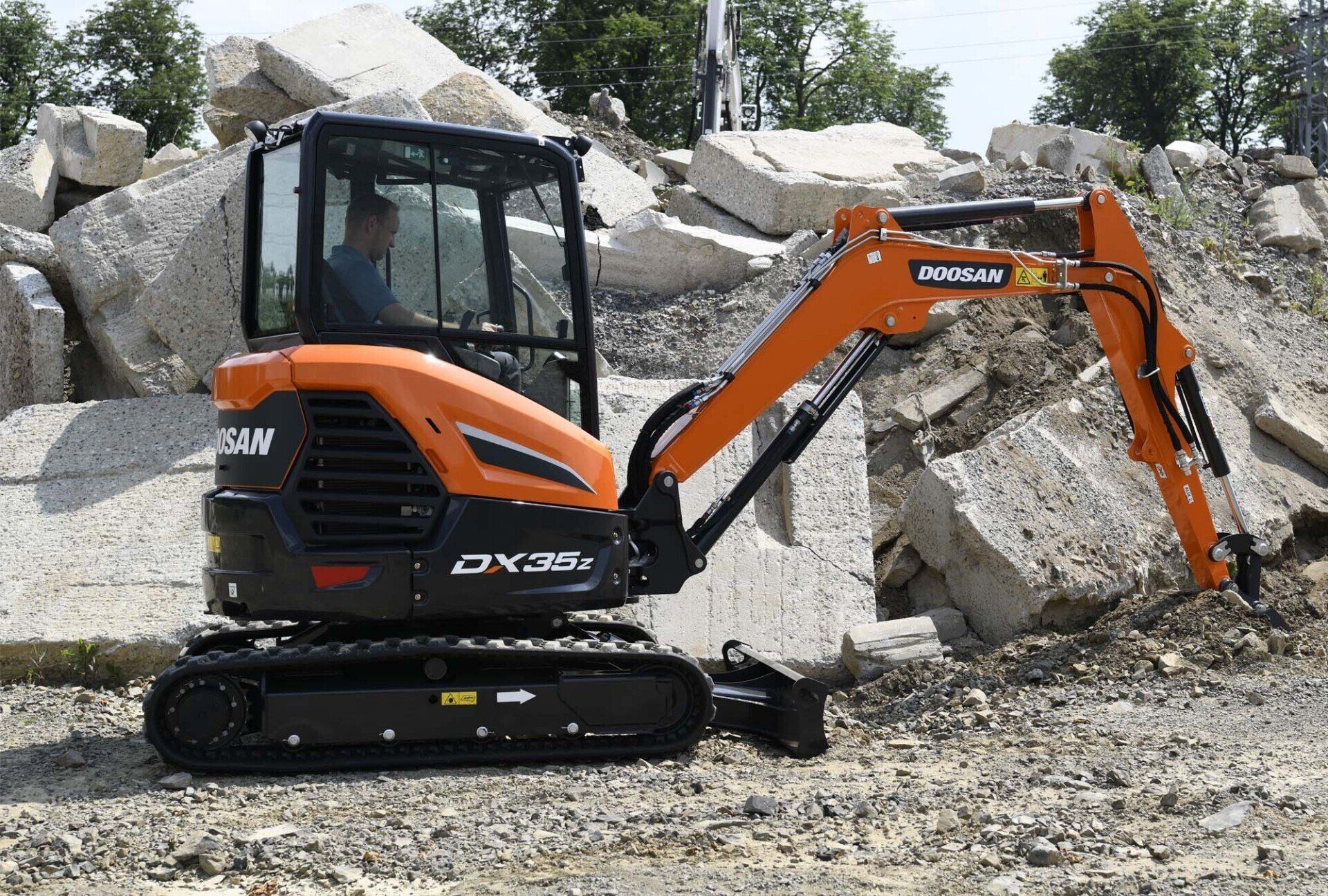 macchinario cingolato per noleggio di macchine movimento terra a Reggio Emilia