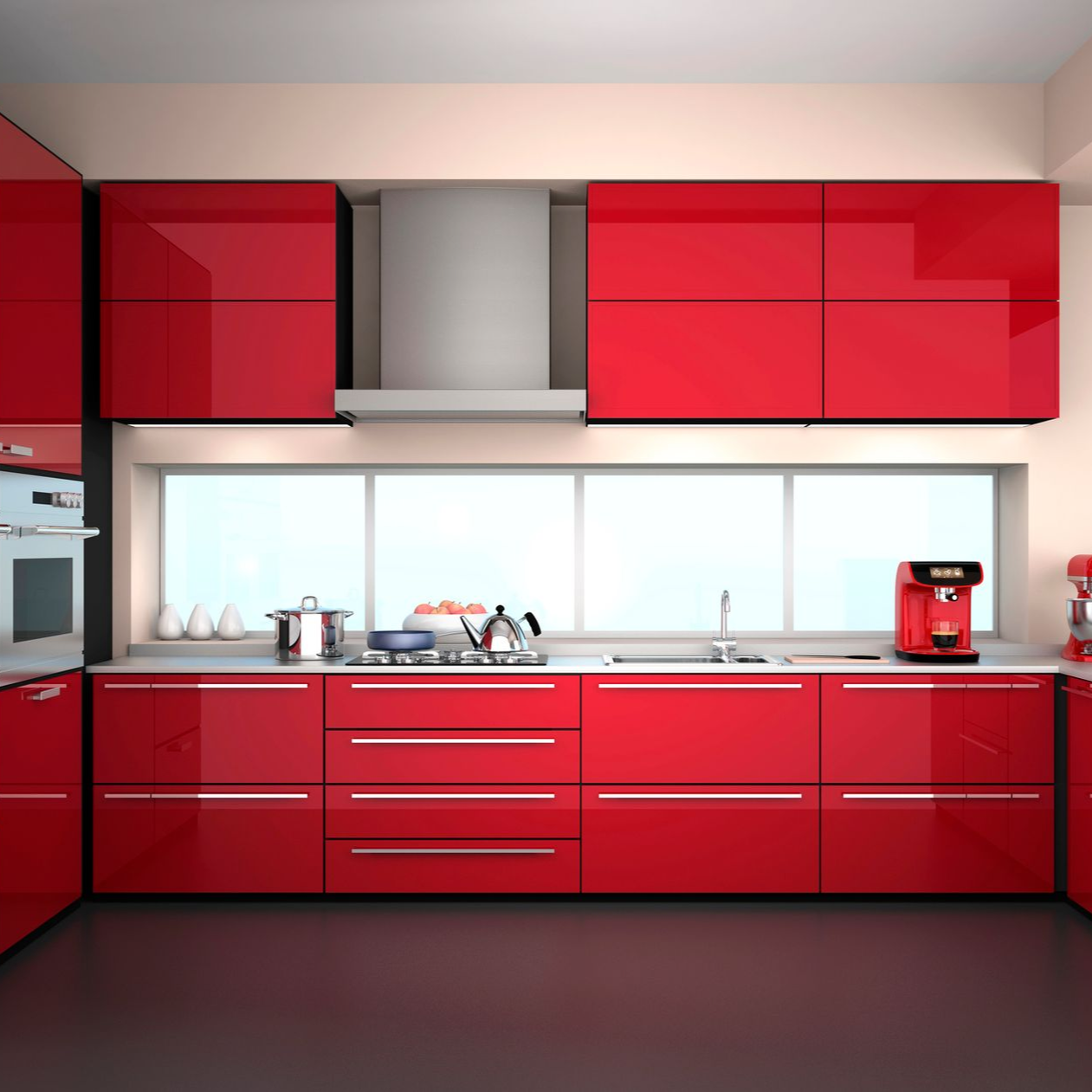 Cucina moderna con isola, lavello, ripiani aperti e zona pranzo.