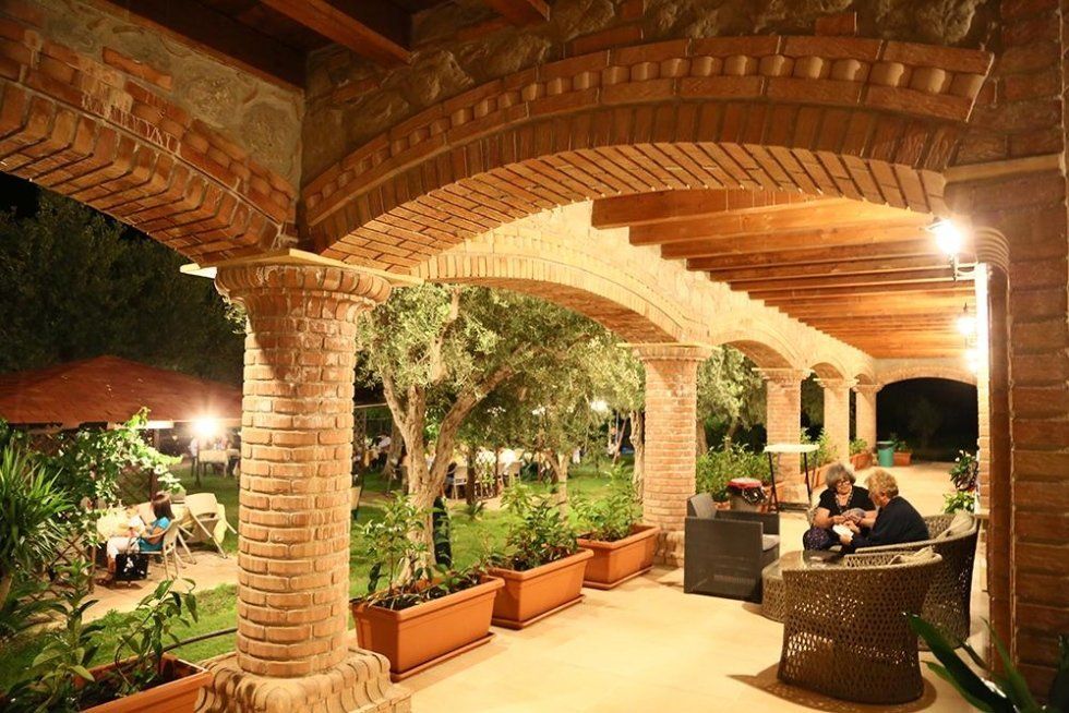 Ampie volte in pietra