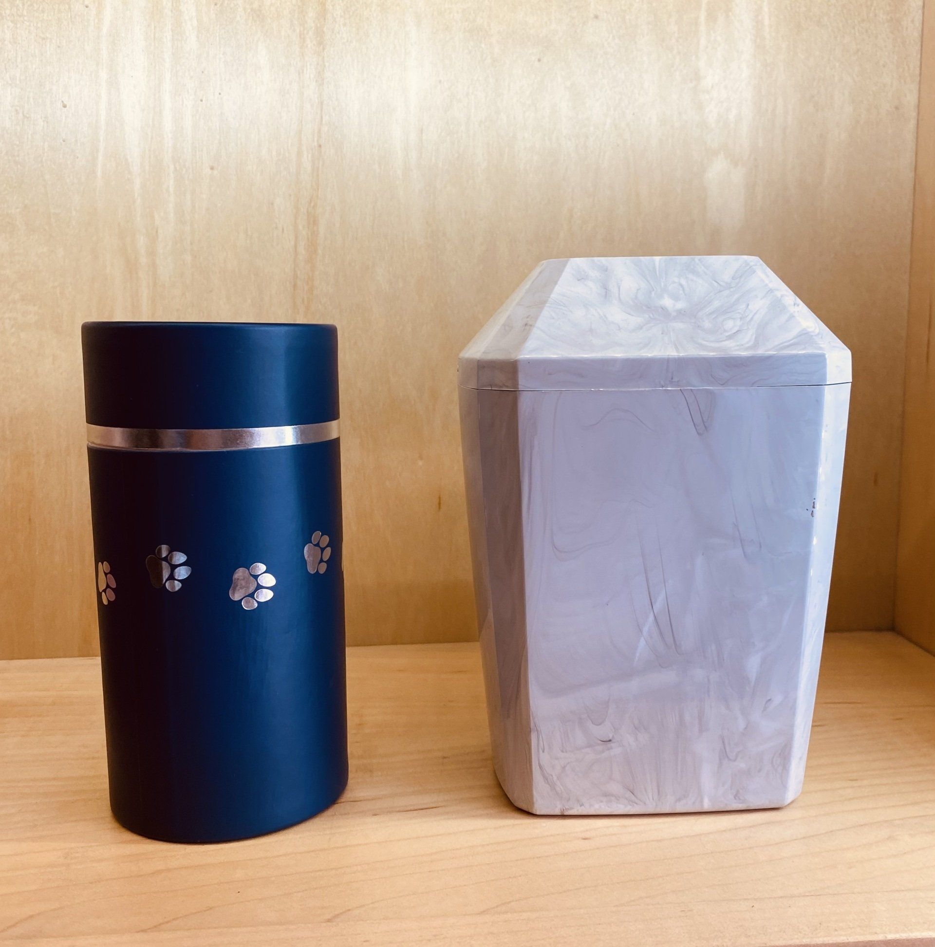 Gray & White Memorial Urn — Mesa, AZ — Arizona Pet Mortuary