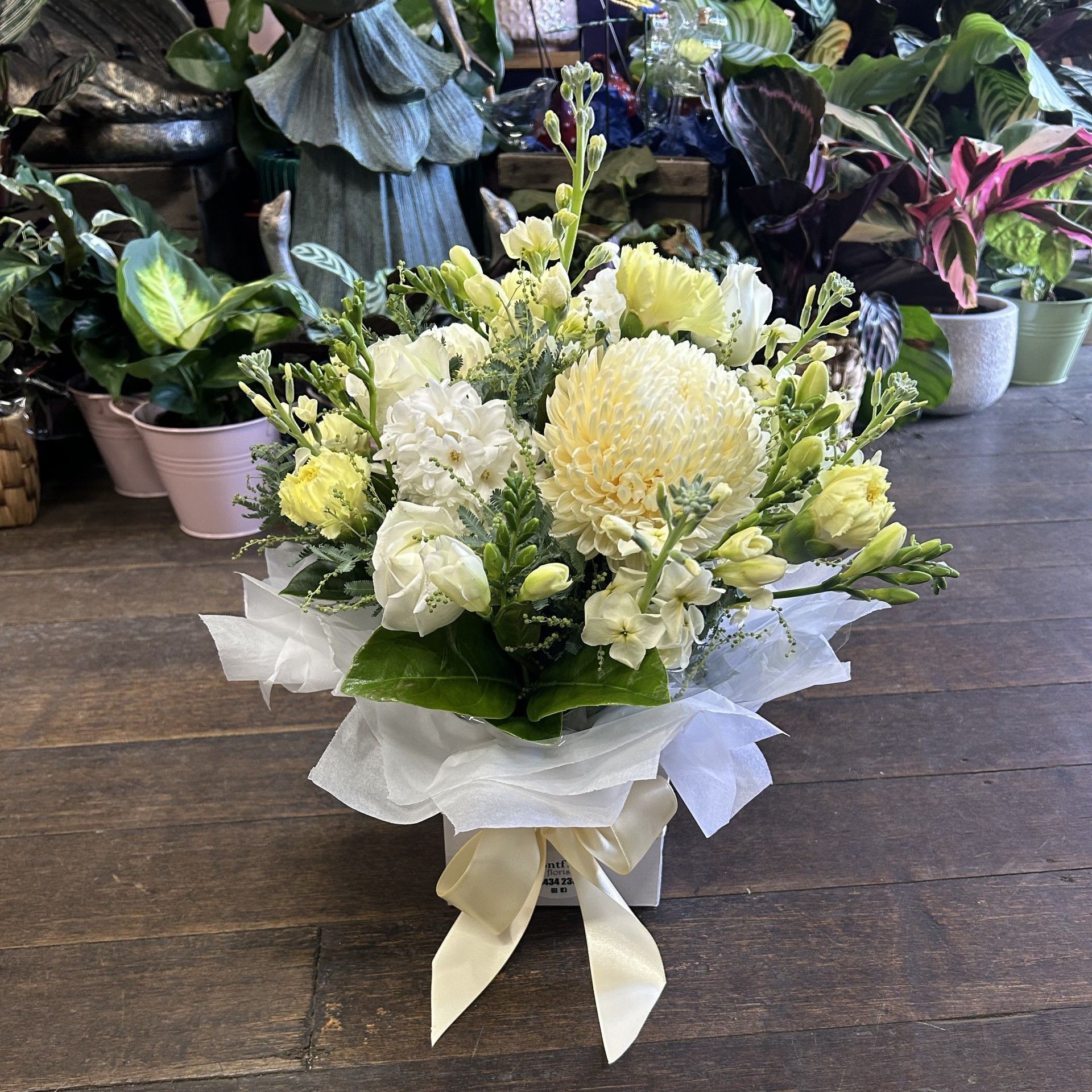 montmorency florist delivery, florist eltham, florist briar hill, florist greensborough, sympathy flowers montmorency, funeral flowers eltham,