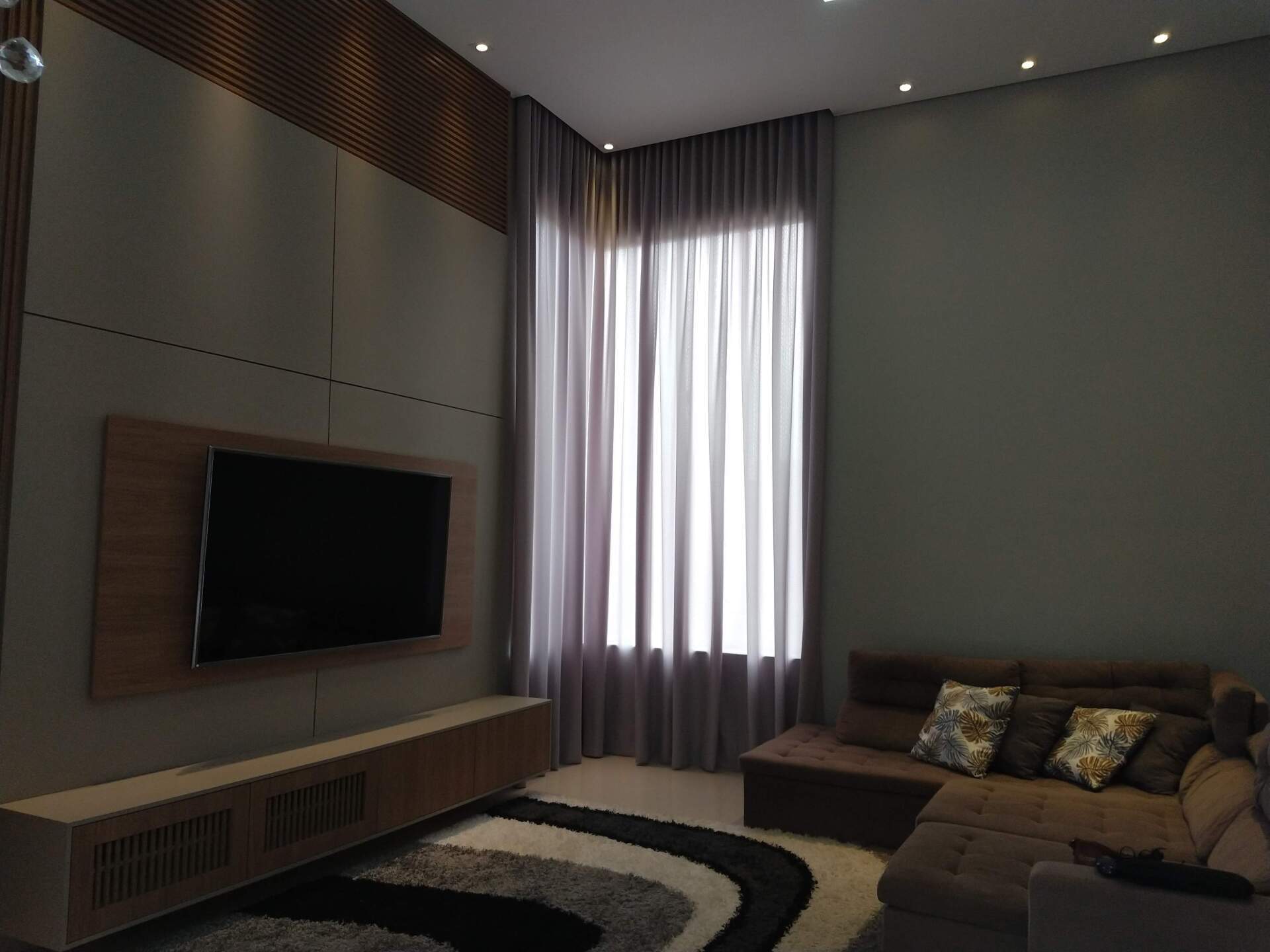 Qual o tipo ideal de cortina para a sala Qual o tipo ideal de cortina para a sala