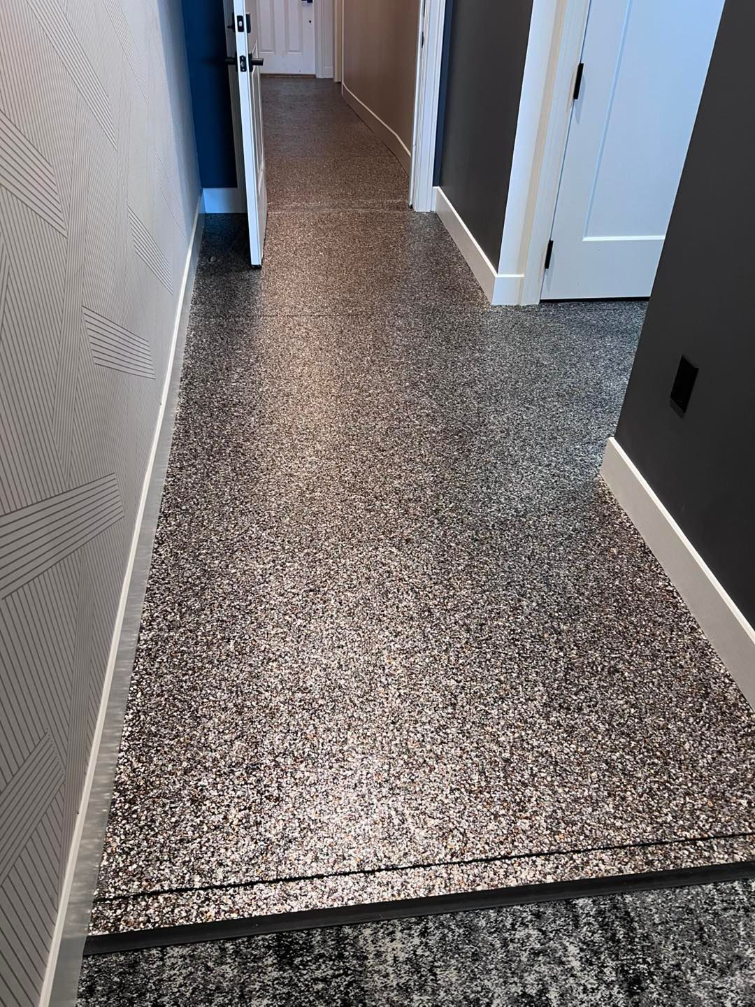 Flake floor installation in Louisville, KY