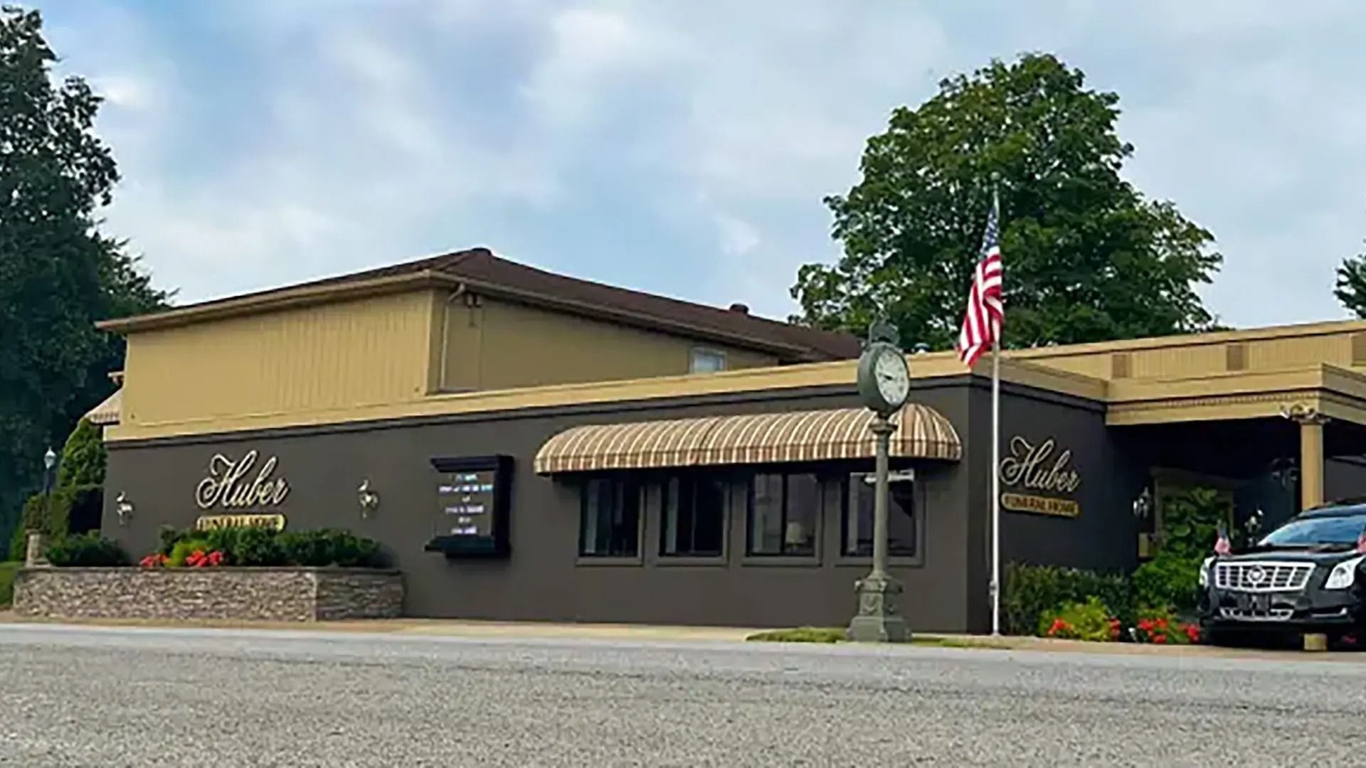 Huber Funeral Home in Tell City, IN