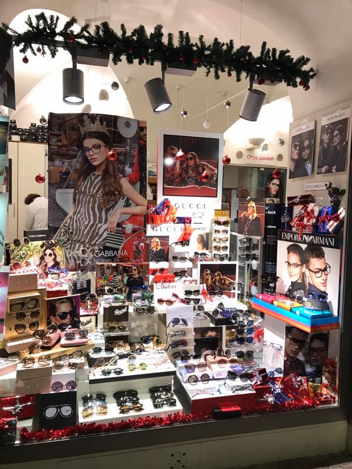 Assortimento di occhiali firmati