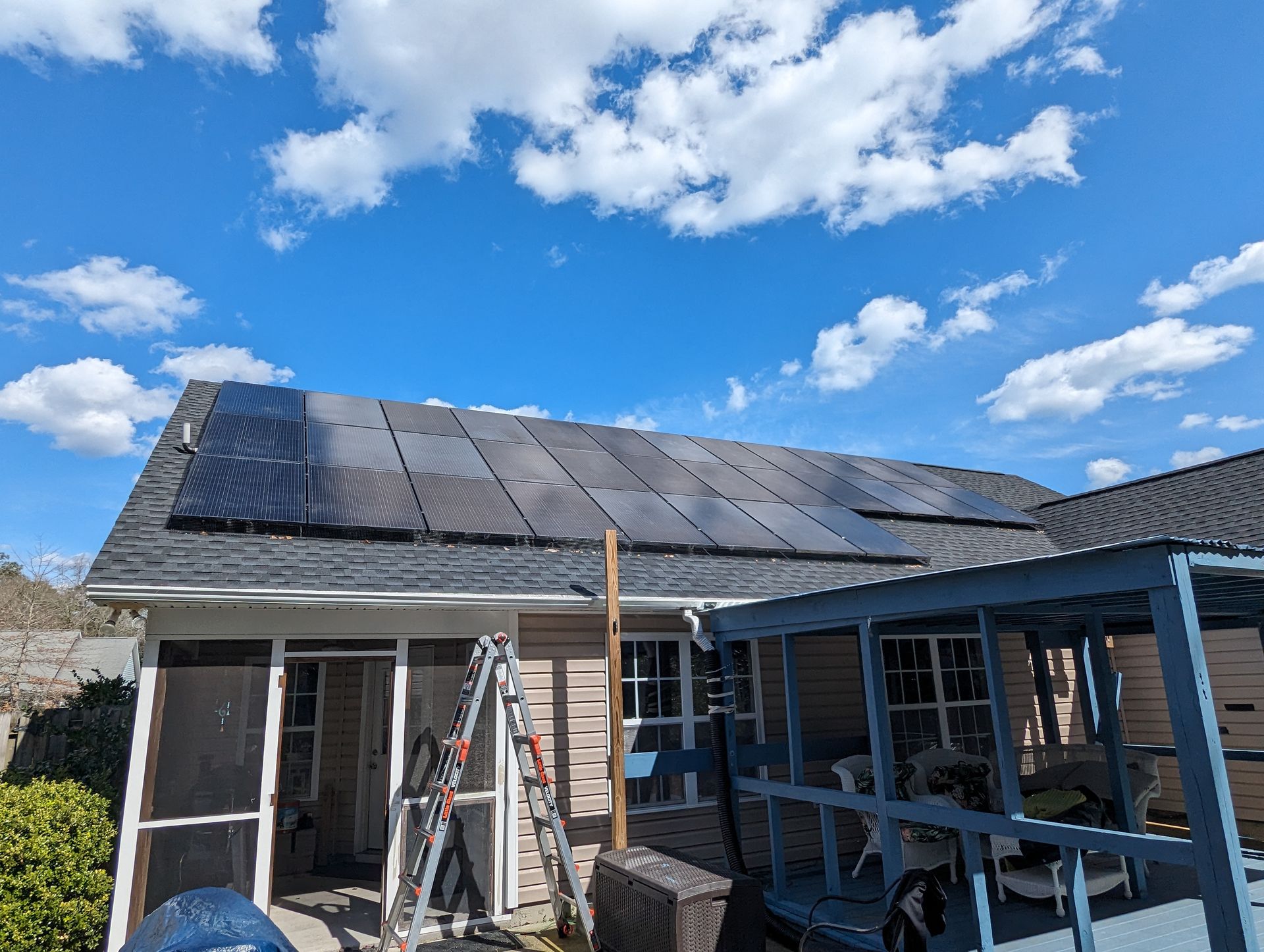 roof mounted solar panel cleaning